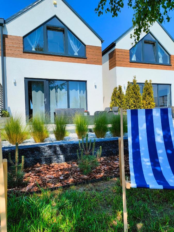 Slonce I Woda Domki Caloroczne, Klimatyzacja, Podgrzewany Basen, Bezplatny Parking Łeba Esterno foto